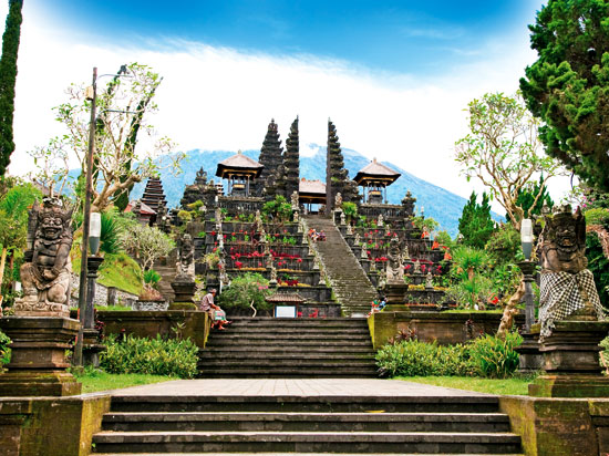 NT indonesie bali temple besakih fotolia