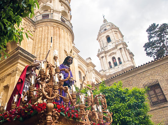 (Image) espagne andalousie seville procession semaine sainte  fotolia